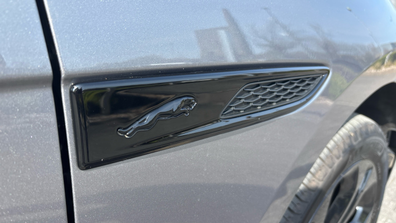 Jaguar F-Pace 2.0 D200 R-Dynamic HSE Black 5dr Auto AWD Diesel Estate